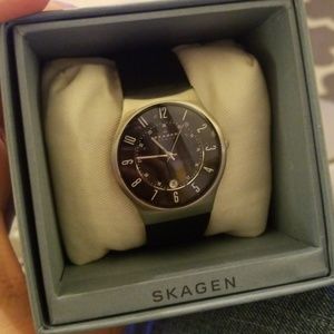 Skagen black leather watch NEW